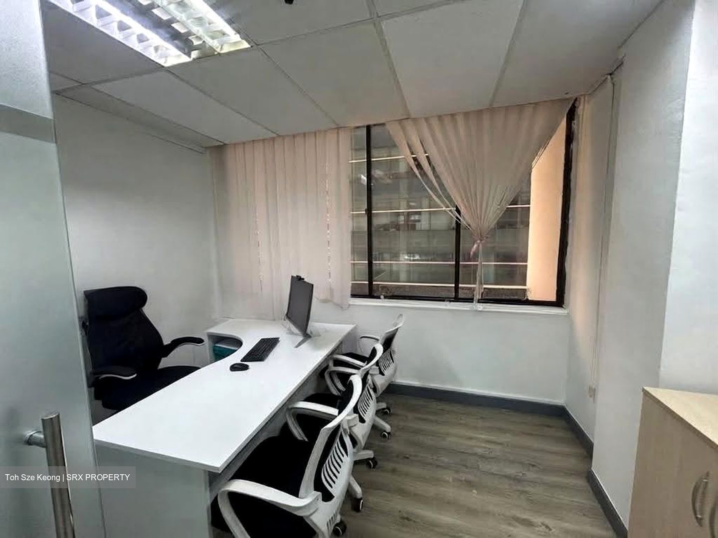 International Plaza (D2), Office #621497501